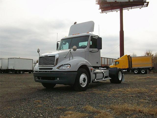 2005 FREIGHTLINER CST12064ST-CENTURY 120 Philadelphia Pennsylvania Photo #0089393A