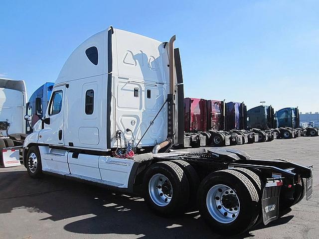 2009 FREIGHTLINER CA12564ST - CASCADIA Carson California Photo #0089401A