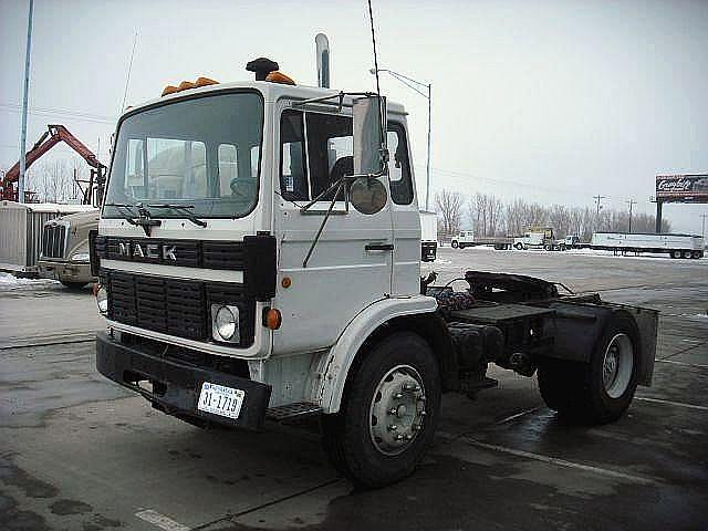 1987 MACK MIDLINER CS300T Council Bluffs Iowa Photo #0089481A