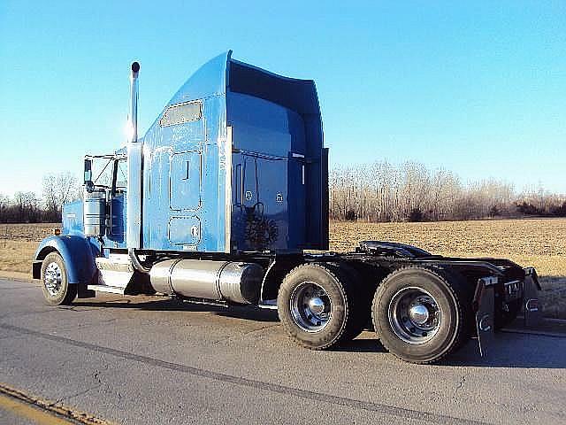 2006 KENWORTH W900L Olathe Kansas Photo #0089668A