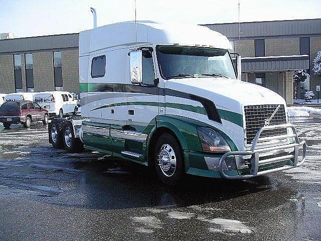 2007 VOLVO VNL64T730 Harrisonburg Virginia Photo #0089726A