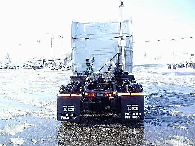 2007 VOLVO VNL64T730 Harrisonburg Virginia Photo #0089726A