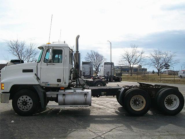 2001 MACK CH613 Normal Illinois Photo #0089746A