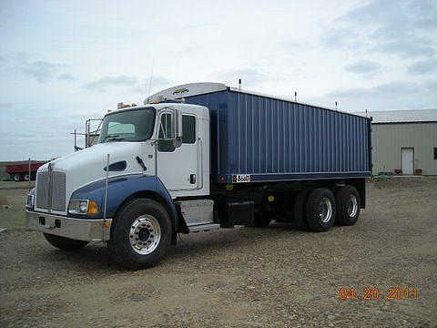 2005 KENWORTH T300 La Crosse Kansas Photo #0089762A