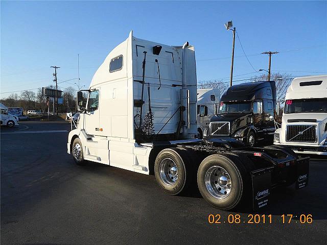 2008 VOLVO VNL64T670 Charlotte North Carolina Photo #0089939A