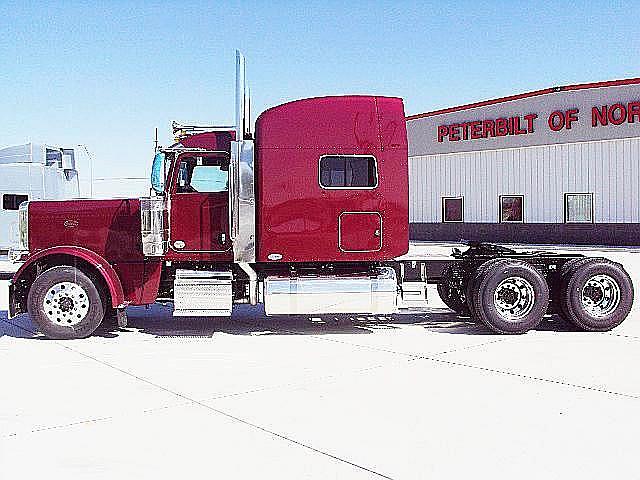 2011 PETERBILT 389 Norfolk Nebraska Photo #0090068A