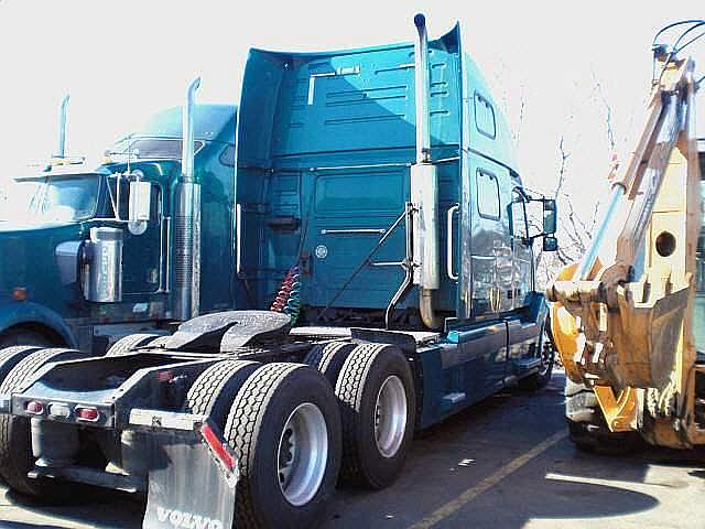 2004 VOLVO VNL64T780 Wilkes Barre Pennsylvania Photo #0090266A