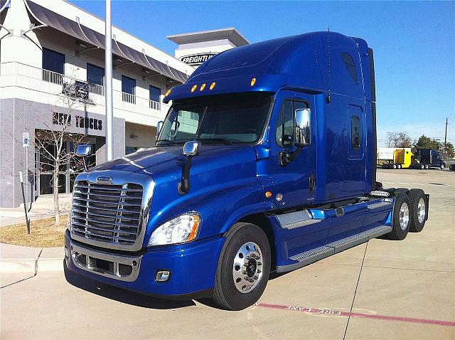 2011 FREIGHTLINER CA12564SLP - CASCADIA Dallas Texas Photo #0090281A