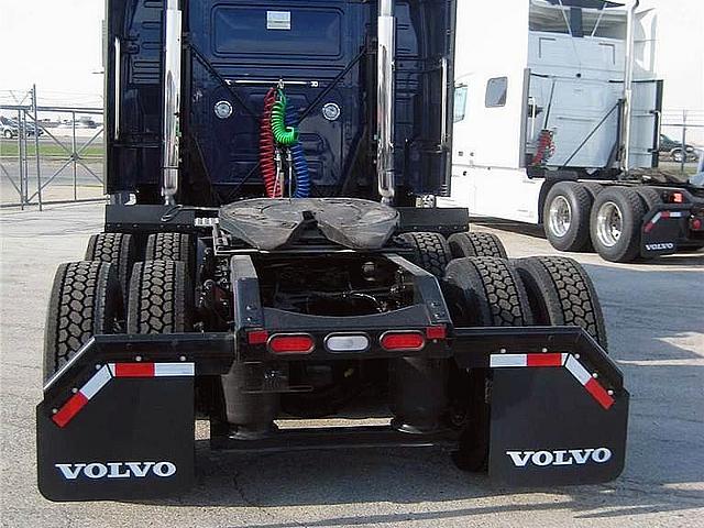 2011 VOLVO VNL64T780 Fort Worth Texas Photo #0090370A