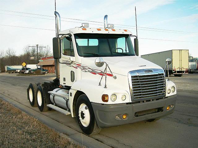 2006 FREIGHTLINER CST12064ST-CENTURY 120 Evansville Indiana Photo #0090506A