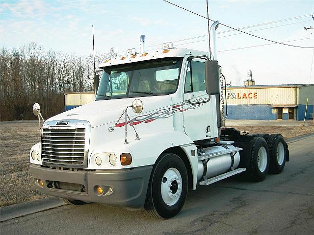 2006 FREIGHTLINER CST12064ST-CENTURY 120 Evansville Indiana Photo #0090506A