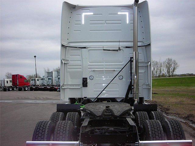 2012 VOLVO VNL64T780 Albert Lea Minnesota Photo #0090692A