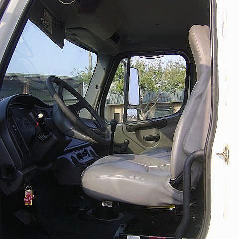 2005 FREIGHTLINER BUSINESS CLASS M2 100 McAllen Texas Photo #0090958A