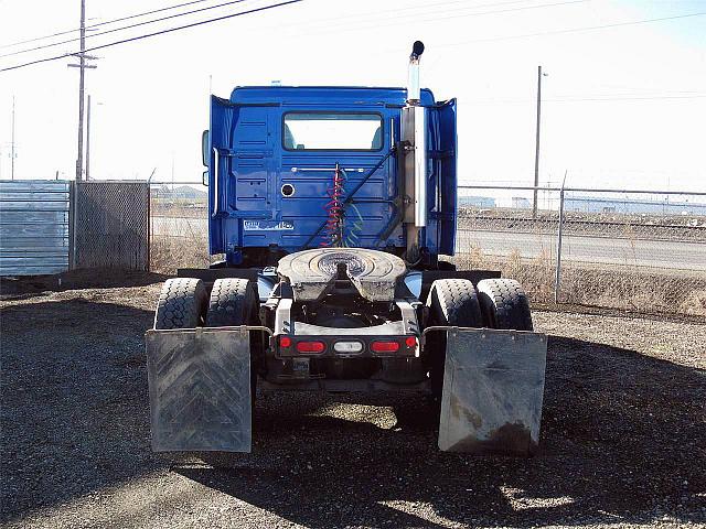 2004 VOLVO VNL64T300 Portland Oregon Photo #0091354A