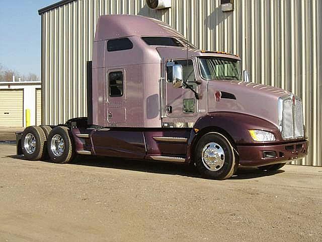 2010 KENWORTH T660 Wichita Kansas Photo #0091452A