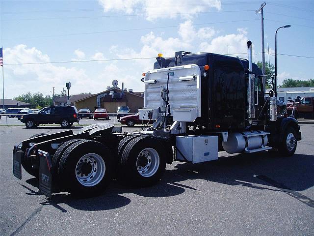 2005 FREIGHTLINER FLD13264T-CLASSIC XL Sauk Rapids Minnesota Photo #0091717A