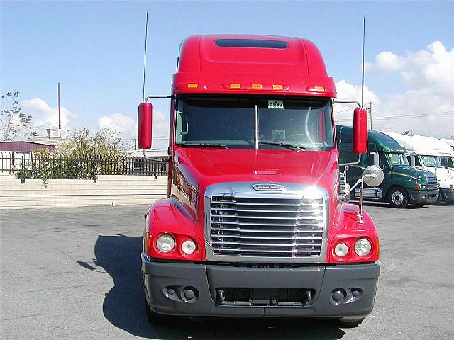 2005 FREIGHTLINER FLC12064ST Fontana California Photo #0091861A