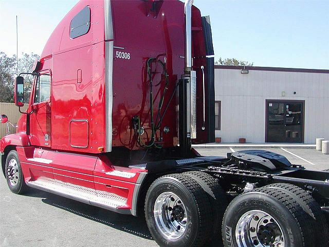 2005 FREIGHTLINER FLC12064ST Fontana California Photo #0091861A