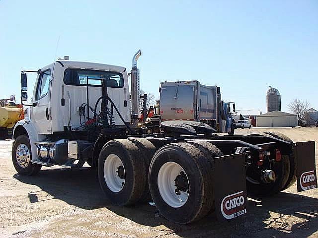 2004 FREIGHTLINER BUSINESS CLASS M2 112 Bonduel Wisconsin Photo #0092469A