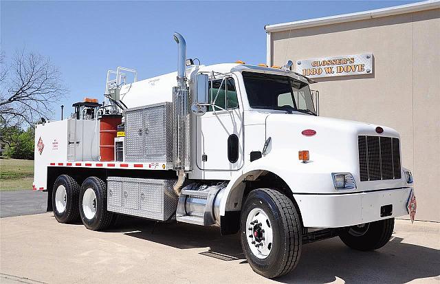 2003 PETERBILT 330 SOUTHLAKE Texas Photo #0092615A