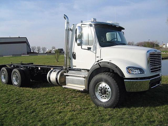 2011 FREIGHTLINER BUSINESS CLASS M2 112 Altoona Iowa Photo #0093026A