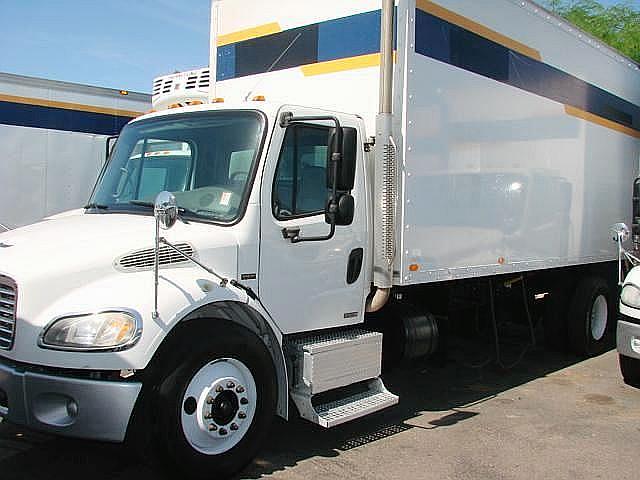 2005 FREIGHTLINER BUSINESS CLASS M2 106 Mesa Arizona Photo #0093105A