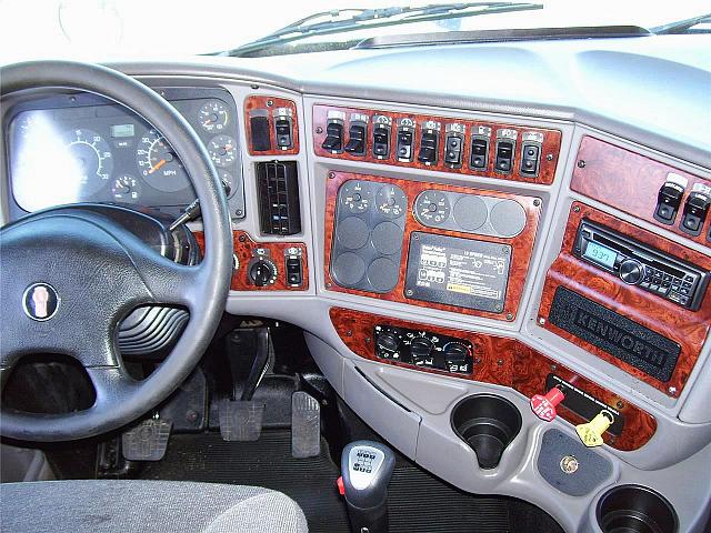 2007 KENWORTH T2000 Grand Rapids Michigan Photo #0093259A