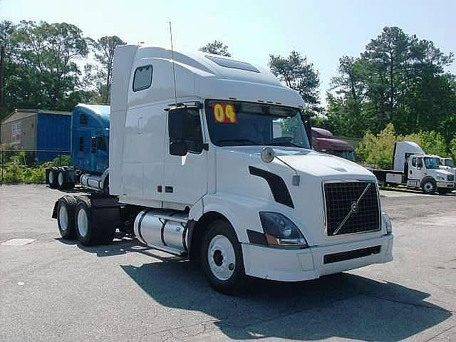 2004 VOLVO VNL64T670 Lake City Georgia Photo #0093388A