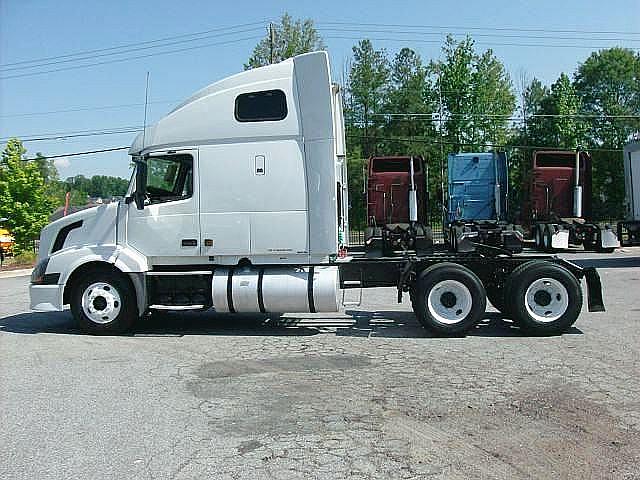 2004 VOLVO VNL64T670 Lake City Georgia Photo #0093388A