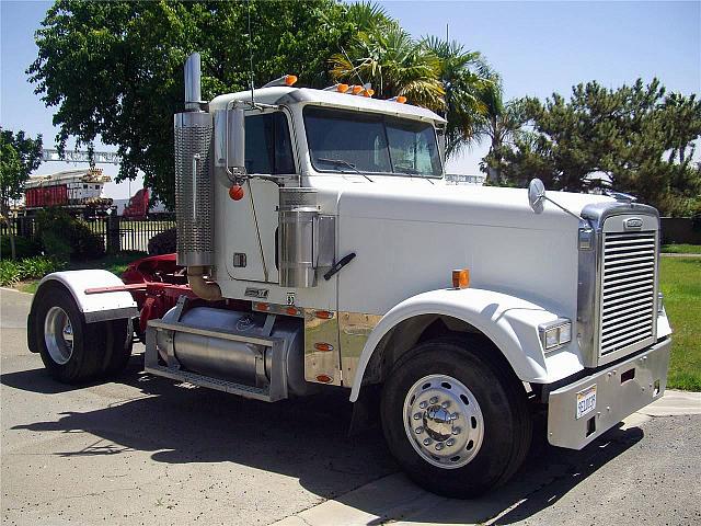 2002 FREIGHTLINER FLD13264T-CLASSIC XL Madera California Photo #0093624A