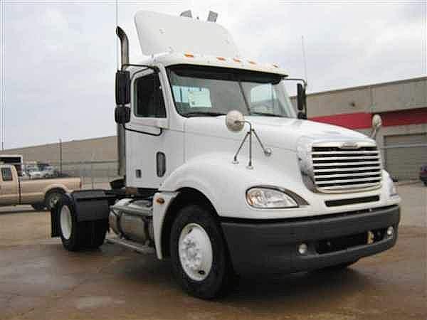 2005 FREIGHTLINER CL12064ST-COLUMBIA 120 Dallas Texas Photo #0093642A