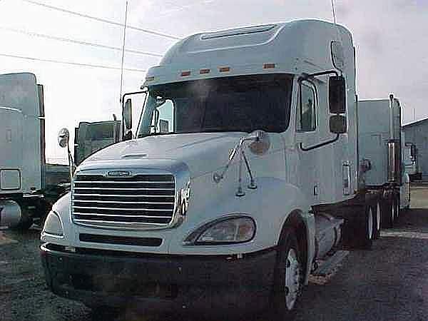 2005 FREIGHTLINER CL12064ST-COLUMBIA 120 Indianapolis Indiana Photo #0093660A