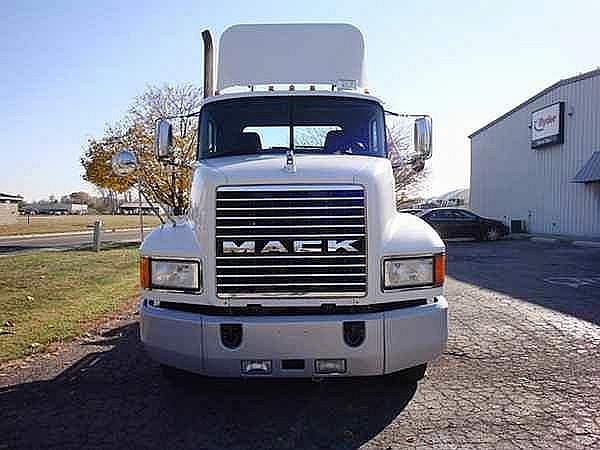 2003 MACK CH613 Hilliard Ohio Photo #0093678A