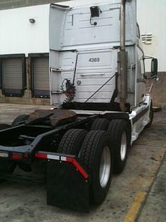 2005 VOLVO VNL64T670 Darien Illinois Photo #0093869A