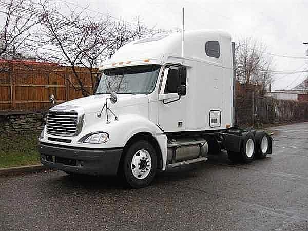 2005 FREIGHTLINER CL12064ST-COLUMBIA 120 Saint Paul Minnesota Photo #0093887A