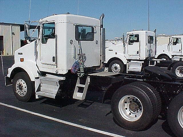 2005 KENWORTH T800 Monroeville Indiana Photo #0093993A