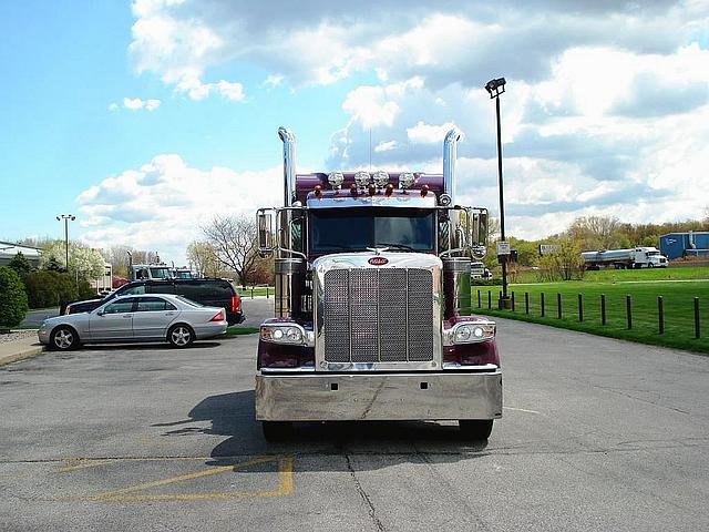 2012 PETERBILT 389 Portage Indiana Photo #0094047A