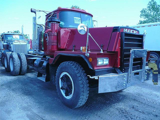 1997 MACK RD888SX Nitro West Virginia Photo #0094082A