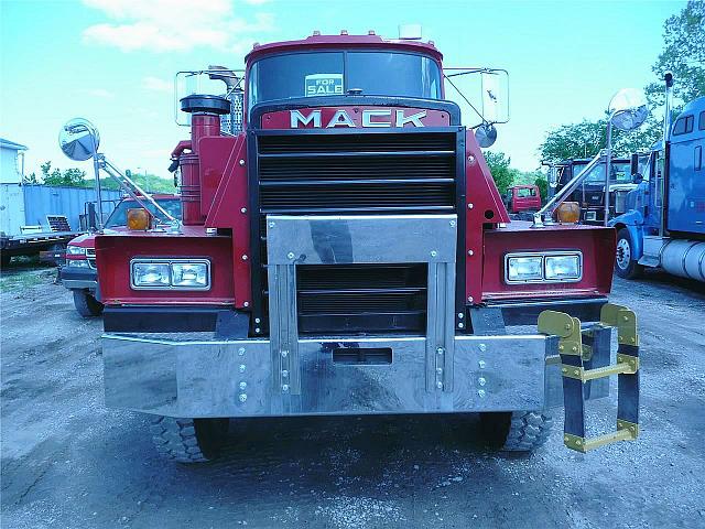 1997 MACK RD888SX Nitro West Virginia Photo #0094082A