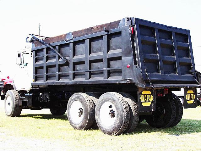 1998 MACK DM690S Ocala Florida Photo #0094130A