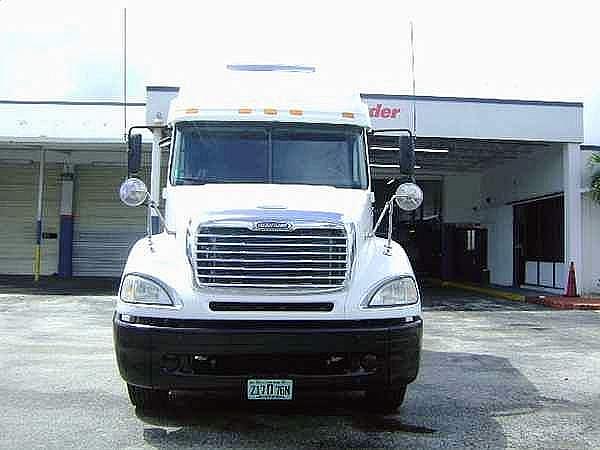 2005 FREIGHTLINER CL12064ST-COLUMBIA 120 Miami Florida Photo #0094357A