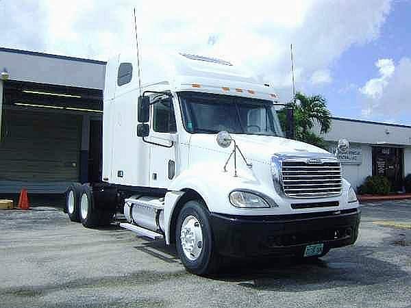 2005 FREIGHTLINER CL12064ST-COLUMBIA 120 Miami Florida Photo #0094357A