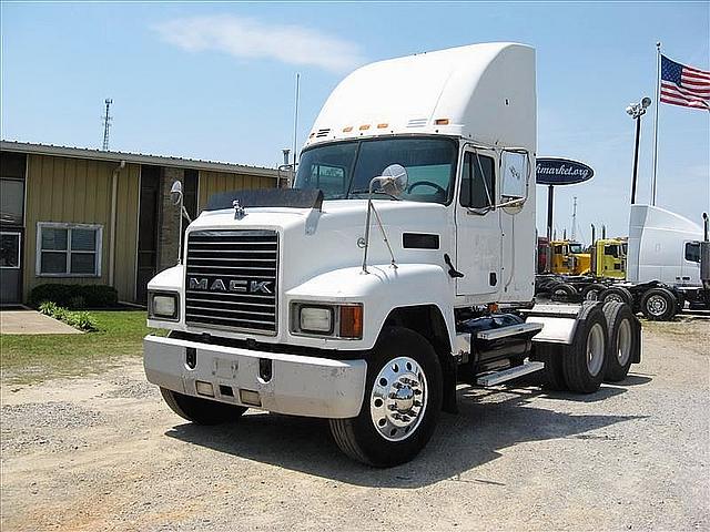 2002 MACK CH613 Olive Branch Mississippi Photo #0094603A