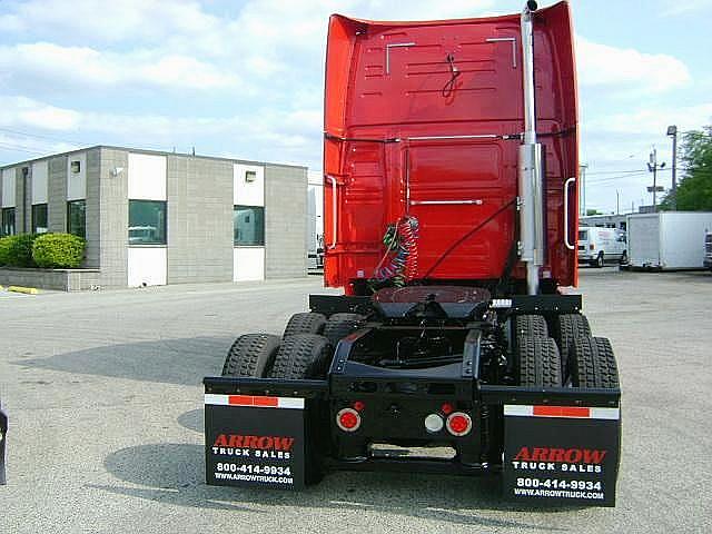 2007 VOLVO VNL64780 Maple Shade New Jersey Photo #0094776A