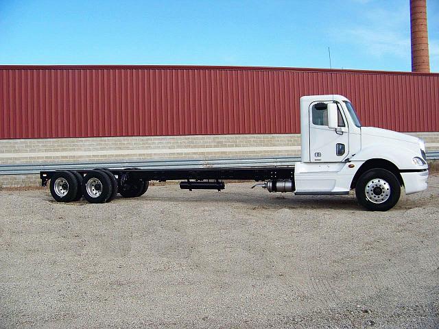 2009 FREIGHTLINER CL12064ST-COLUMBIA 120 Elkhart Indiana Photo #0095141A