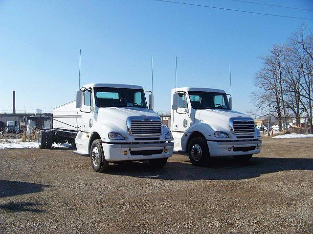 2009 FREIGHTLINER CL12064ST-COLUMBIA 120 Elkhart Indiana Photo #0095141A