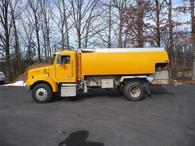 1999 PETERBILT 330 Hatfield Pennsylvania Photo #0095156A