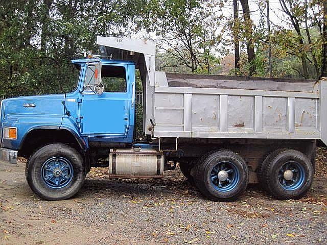 1994 FORD L8000 Reading Massachusetts Photo #0095469A