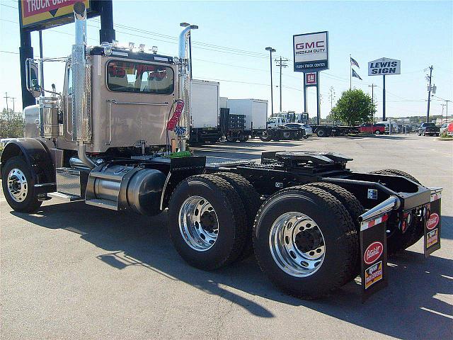 2011 PETERBILT 388 Buda Texas Photo #0095473A