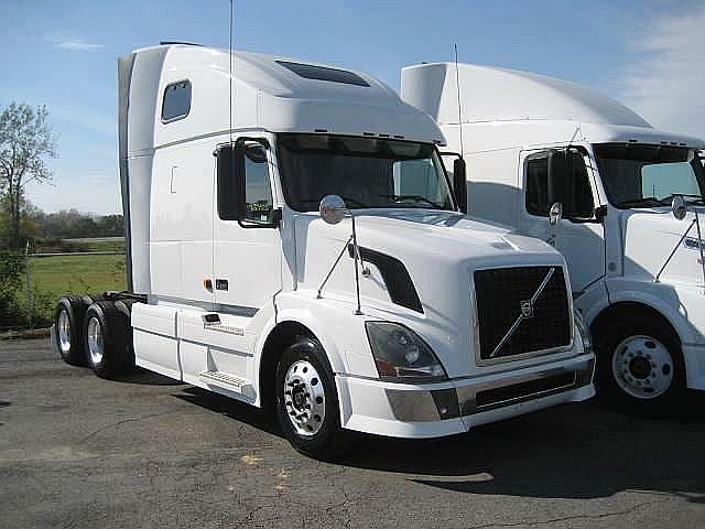 2008 VOLVO VNL64T670 Gary Indiana Photo #0095477A